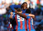 Crystal Palace hứng chịu 'điều bất công nhất lịch sử bóng đá'