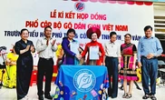 Nghệ sĩ đứng lớp dạy nghệ thuật, trò mê mẩn