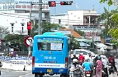 Có bộ đếm lùi tín hiệu đèn giao thông trên quốc lộ 1, tài xế thở phào