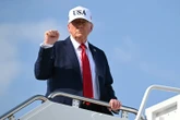 Ông Trump thông báo thuế cho 12 nước bằng thư, cảnh báo áp thuế lên tới 70% từ 1-8