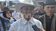 Lebaran Depok, Nyedengin Baju hingga Fashion Show ala Tahun 70
