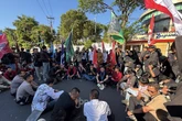 Mahasiswa Cipayung Plus Geruduk DPRD Surabaya, Tolak Kenaikan BBM hingga RUU Polri