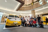 ID. BUZZ World Tour 2025 Singgah di Surabaya, Rainer Zietlow Rayakan 75 Tahun VW Bus