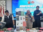 Polda Jabar Sita Puluhan Buku Paham Anarkistis dari Tangan Para Perusuh