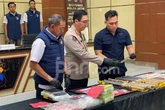 Polda Jatim Gagalkan Kiriman 1 Kg Sabu-Sabu Diselundupkan Lewat Shockbreaker