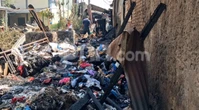 Kios Pedagang Pakaian di Pasar Ciroyom Ludes Terbakar