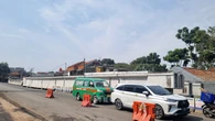 Warga Sebut Pembangunan Flyover Nurtanio Molor Jadi Biang Kerok Kemacetan di Sekitar Jalan Garuda