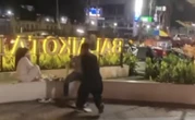 Viral! Pemain Skateboard Ditendang Warga, Gegara Tak Terima Papan Seluncurnya Terpental Mengenainya