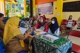 Data Tidak Sinkron, Wali Murid di Surabaya Pilih Jalur Verifikasi SPMB Manual