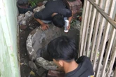 Pria di Gresik Tercebur Sumur Saat Mati Lampu, Evakuasi Berjalan Dramatis