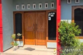 'Safe House' Milik Bupati Sukoharjo di Solo Digeledah KPK, Dua Koper Dibawa Penyidik