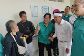 KDM Jenguk Korban Majelis Taklim Asohibiya, Siap Tanggung Seluruh Biaya Perawatan