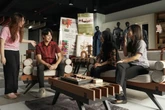 Dulu Dibuang, Kini Jadi Furnitur Keren! Lihat Inovasi Mahasiswi UC Ini