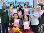 Siswi SD Pemaron 2 Brebes Raih Juara dalam Festival Tunas Bahasa Ibu