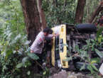 Waduh! Truk dari Cibitung Terperosok ke Jurang di Bantul