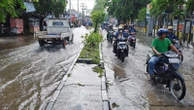Banjir Menerjang Semarang, Warga Mulai Mengungsi, Ada Lansia Stroke