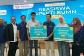 Siap Cetak Talenta Muda Unggul, ULBI Serahkan 55 Beasiswa APERTI BUMN 2025