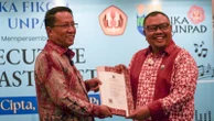 Menerima SK AHU, IKA Fikom Unpad Resmi Berbadan Hukum