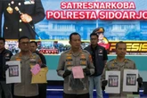 Dua WN Malaysia Ditangkap di Juanda, Selundupkan 1.290 Ml Narkoba Etomidate
