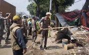 75 PKL dan Bangli di Jalan Raya Bogor Ditertibkan