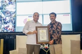 Eri Cahyadi Terima Penghargaan Kapolri, Surabaya Dinilai Aktif Cegah Radikalisme