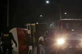 Truk Bermuatan Tetes Tebu Terguling di Fly Over Malang, 4 Orang Terluka