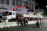 Kerap Digeser Sembarangan, Barier Plastik di Jalan Basuki Rahmat Surabaya Diganti Beton