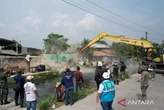 515 Bangunan Liar di Bantaran SS Sukatani Ditertibkan Pemkab Bekasi