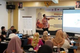 Universitas Ciputra dan Kemenperin Perkuat Branding Tenun Ikat Kediri
