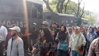 Massa Aksi Pati Bangkit Kawal Sidang Perdana Sudewo, Tuding Kasus Korupsi Bermuatan Politik