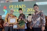 Menag Berikan Penghargaan PENAIS ke Pemkab Tabalong dan HSU