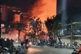 Kemarin Dirusak, Polsek Tegalsari Kini Hangus Terbakar