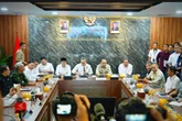 Satgas Kumpulkan Semua Gubernur, Siap Operasionalkan 10 Ribu Koperasi Merah Putih