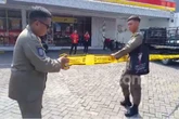 Penyegelan Lahan Parkir Toko Modern di Surabaya Bikin Jumlah Pengunjung Turun