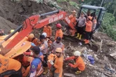 Tim SAR Kerahkan K9 dan Saksi Kunci Cari 4 Korban Longsor di Trenggalek