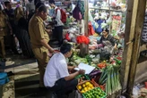 Harga Cabai di Pasar Naik, Pemkot Surabaya Pastikan Ketersediaan Bahan Pokok Aman