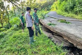 Jalan Ponorogo-Trenggalek Ambles & Rawan Ambruk, Mobil Dilarang Melintas