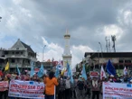 Buruh Jogja Desak Gubernur Naikkan Upah Sesuai KHL