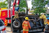 Penyebab Toyota Land Cruiser Terbalik di Jalan Ahmad Yani, Pengemudi Diduga Mengantuk