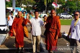 36 Biksu Thudong Singgah di Batang, Wabup Suyono Minta Doa