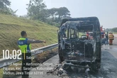 Elf Ludes Terbakar di Tol Ngawi-Kertosono Akibat Ledakan Charger Ponsel