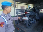 Anggota Polisi Tertabrak Pesepeda Motor Saat Bertugas