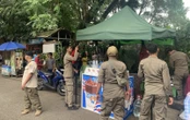 Satpol PP Depok Tertibkan PKL Nakal yang Berjualan di Bahu Jalan
