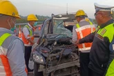 Kecelakaan Maut Mobil Tabrak Truk di Tol Jombang-Mojokerto, 3 Orang Tewas