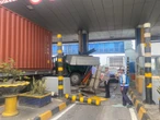 Zubaidi Azis Mengantuk, Gerbang Tol Waru pun Hancur