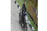 Motor Dikunci Ganda Tetap Raib Digondol Maling di Surabaya, Pelaku Terekam CCTV