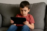 Bahaya di Balik Screen Time Berlebihan, Bisa Timbulkan Masalah Kesehatan