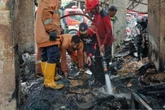Kebakaran Hanguskan 7 Stan Pasar Agrobis Babat Lamongan, Kerugian Ditaksir Rp1 Miliar