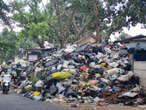 Pemkot Cirebon Fokus Tangani Gunungan Sampah di Pesisir Kesenden