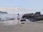 Selain Ombak, Wisatawan Juga Patut Mewaspadai Ubur-Ubur di Pantai Parangtritis